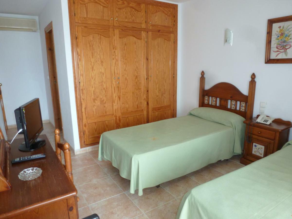 Hostal Cortes 가루차 외부 사진