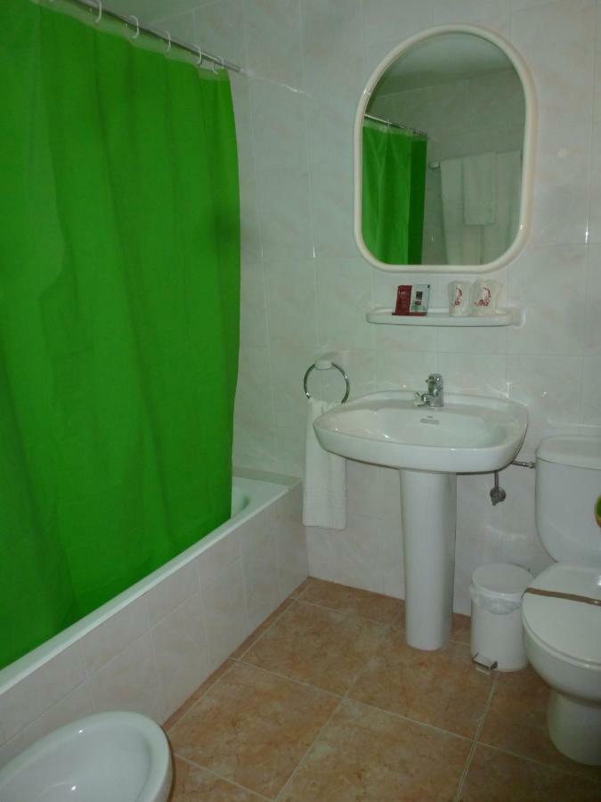 Hostal Cortes 가루차 외부 사진