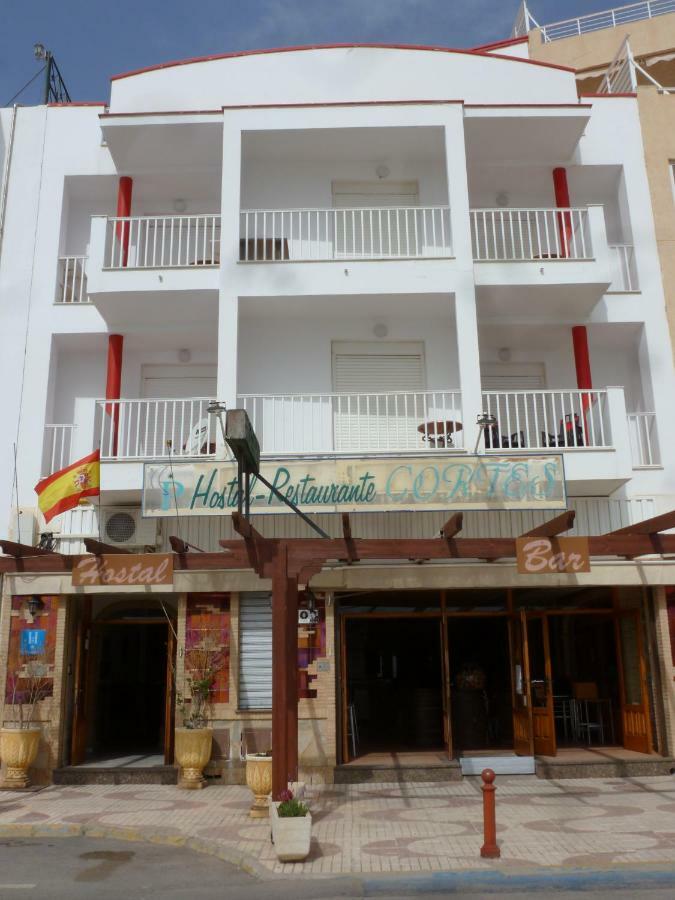 Hostal Cortes 가루차 외부 사진