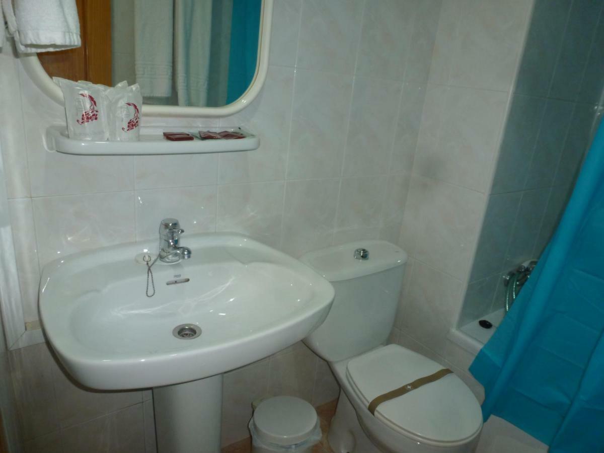 Hostal Cortes 가루차 외부 사진