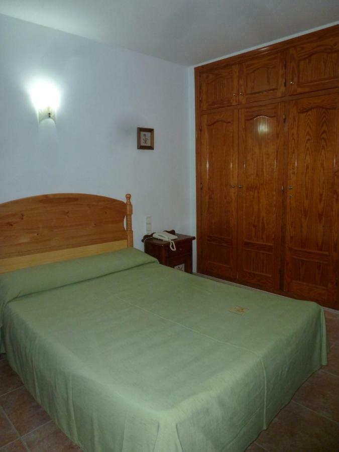 Hostal Cortes 가루차 외부 사진